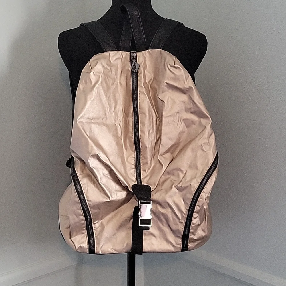 Fabletics Rose Gold Backpack - Picture 1 of 1